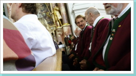 wann kimmt iatz die Wandlung mit'n Messwein