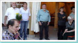 Sie h&ouml;rten alle aufmerksam zu